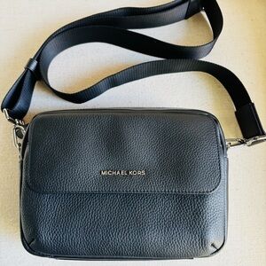 MICHAEL KORS Hudson Utility Crossbody Bag
